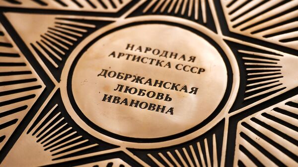 Праздничные мероприятия по случаю 90-летия Театра Российской армии Праздничные мероприятия по случаю 90-летия Театра Российской армии