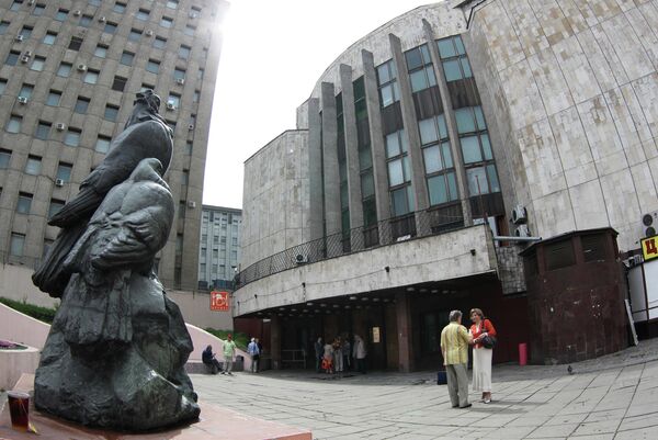 Здание Центрального Дома работников искусств на Пушечной улице в Москве. Здание Центрального Дома работников искусств на Пушечной улице в Москве.
