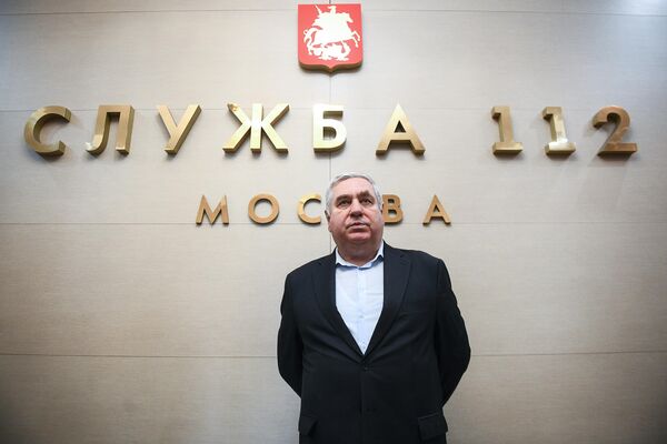 Начальник ГКУ Система 112 Николай Абрамченков в колл-центре ГКУ Система 112 в Москве Начальник ГКУ Система 112 Николай Абрамченков в колл-центре ГКУ Система 112 в Москве