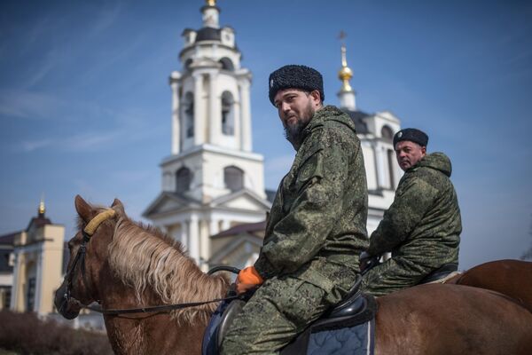 Члены станичного казачьего общества Рузского муниципального района имени Л. М. Доватора патрулируют улицы Рузы во время режима самоизоляции в Московской области Члены станичного казачьего общества Рузского муниципального района имени Л. М. Доватора патрулируют улицы Рузы во время режима самоизоляции в Московской области
