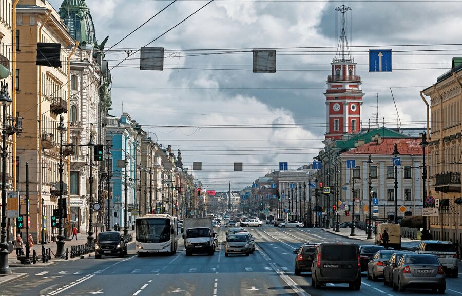 Невский проспект в Санкт-Петербурге Невский проспект в Санкт-Петербурге
