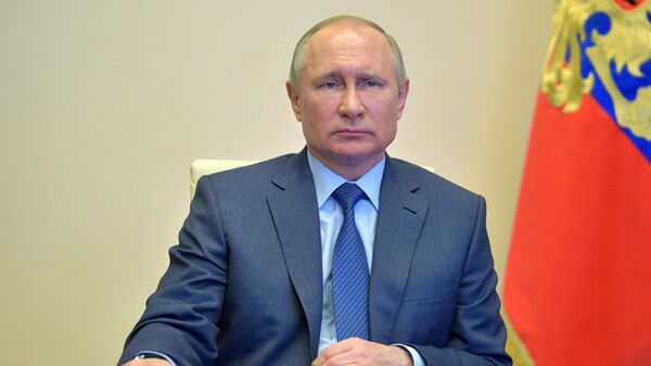 Президент РФ Владимир Путин проводит совещание по вопросу санитарно-эпидемиологической обстановки