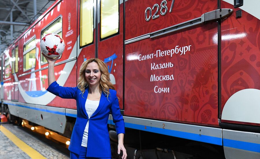 Диктор Московского метрополитена Юлия Романова-Кутьина Диктор Московского метрополитена Юлия Романова-Кутьина
