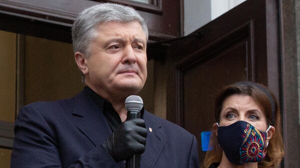 Берут в тиски: Порошенко испугала сделка по Северному потоку 2