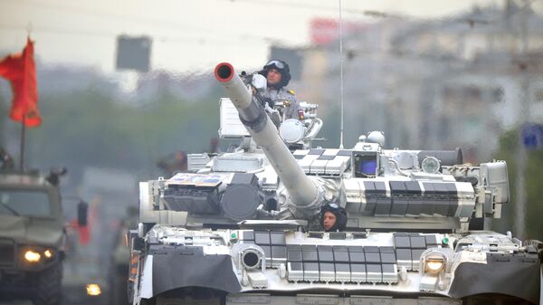 Военная техника во время военного парада в ознаменование 75-летия Победы в Великой Отечественной войне 1941-1945 годов Военная техника во время военного парада в ознаменование 75-летия Победы в Великой Отечественной войне 1941-1945 годов