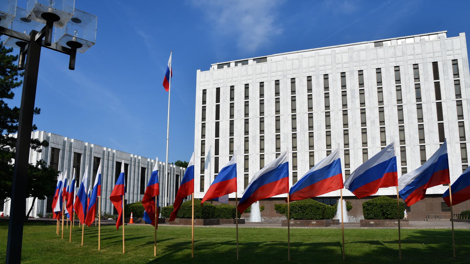 Российское посольство ответило на слова спецпредставителя Трампа о ДРСМД