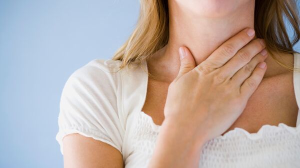 Женщина с заболевание щитовидной железы