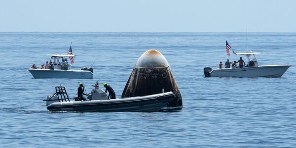 Американский пилотируемый корабль Crew Dragon приводнился в Мексиканском заливе Американский пилотируемый корабль Crew Dragon приводнился в Мексиканском заливе