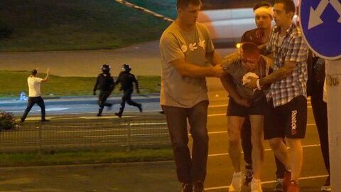 Столкновения в Минске. День второй Столкновения в Минске. День второй