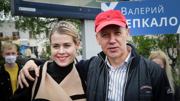 Белорусский государственный деятель, экс-претендент на пост президента Белоруссии Валерий Цепкало со своей женой Вероникой Белорусский государственный деятель, экс-претендент на пост президента Белоруссии Валерий Цепкало со своей женой Вероникой