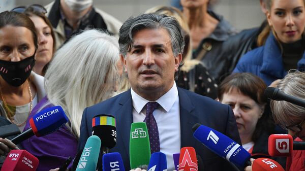 Адвокат актера Михаила Ефремова Эльман Пашаев Адвокат актера Михаила Ефремова Эльман Пашаев