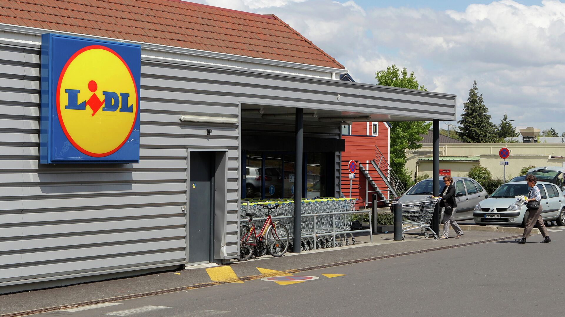 Супермаркет Lidl Супермаркет Lidl - РИА Новости, 1920, 20.09.2020