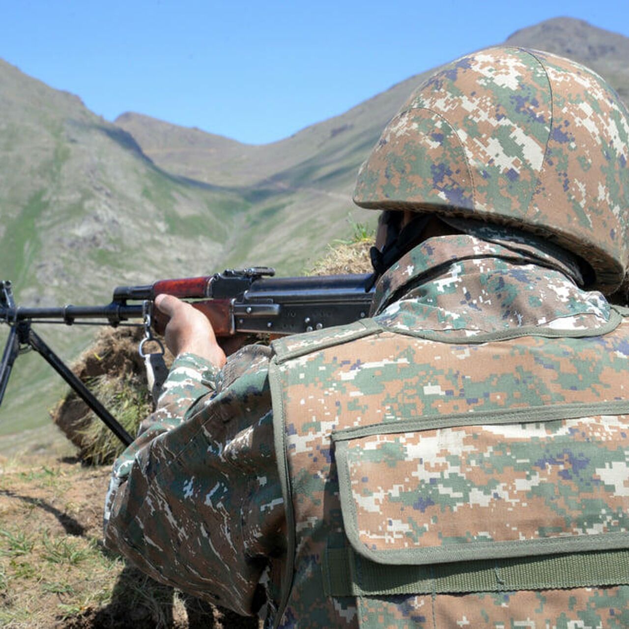 Совбез Армении сообщил о двух раненых военных на границе с Азербайджаном -  РИА Новости, 07.07.2021