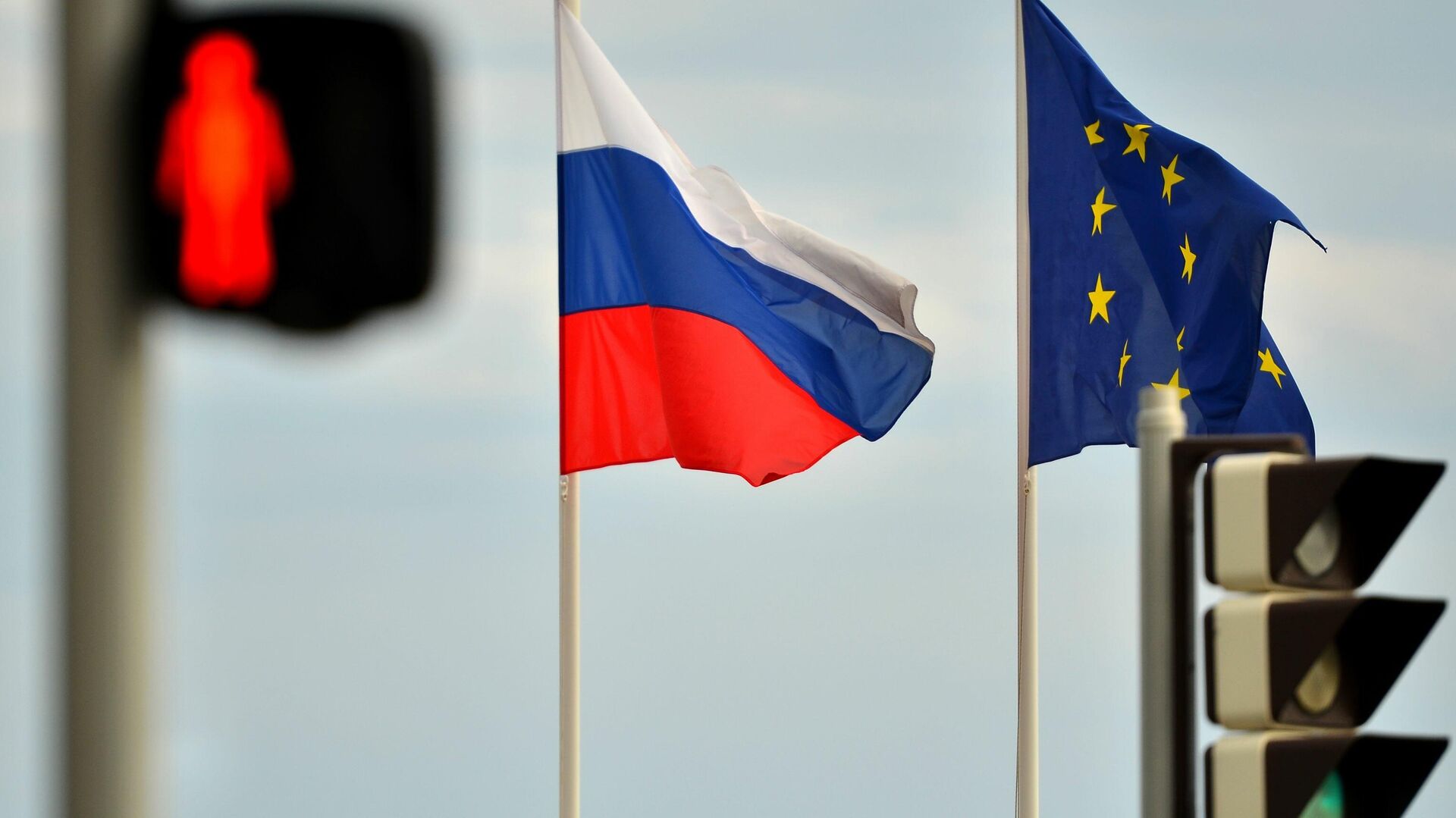 Зажгли желтый цвет. ЕС приготовился к новым антироссийским санкциям Зажгли желтый цвет. ЕС приготовился к новым антироссийским санкциям - РИА Новости, 1920, 08.10.2020