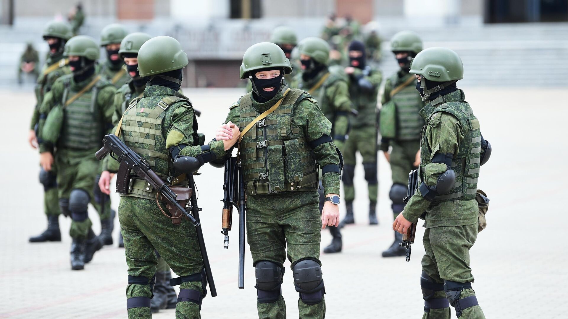 Сотрудники правоохранительных органов Белоруссии в Минске Сотрудники правоохранительных органов Белоруссии в Минске - РИА Новости, 1920, 25.10.2020