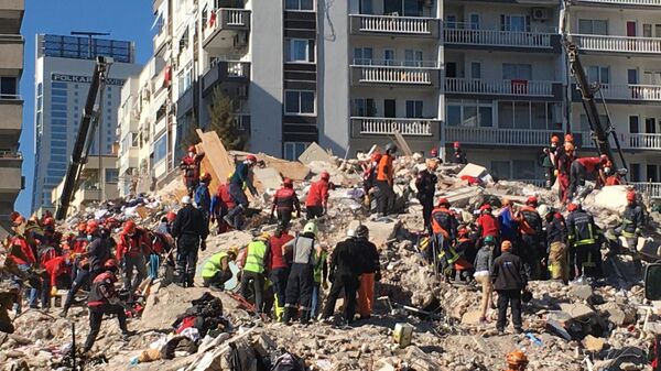 Число погибших при землетрясении в Турции достигло 83