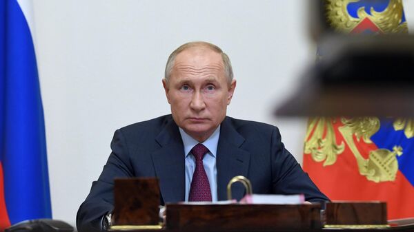 Путин подписал новую редакцию основ госполитики по информбезопасности