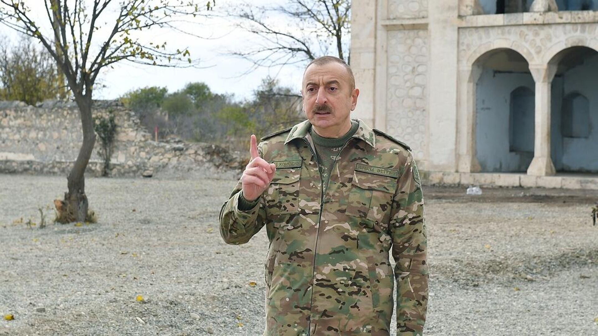 Президент Азербайджана Ильхам Алиев во время посещения города Агдам Президент Азербайджана Ильхам Алиев во время посещения города Агдам - РИА Новости, 1920, 01.12.2020