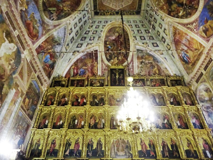 Спасо-Преображенский собор в кремле, резной иконостас Спасо-Преображенский собор в кремле, резной иконостас