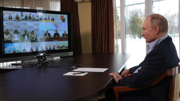 Путин предложил ввести институт наставничества для студентов-медиков