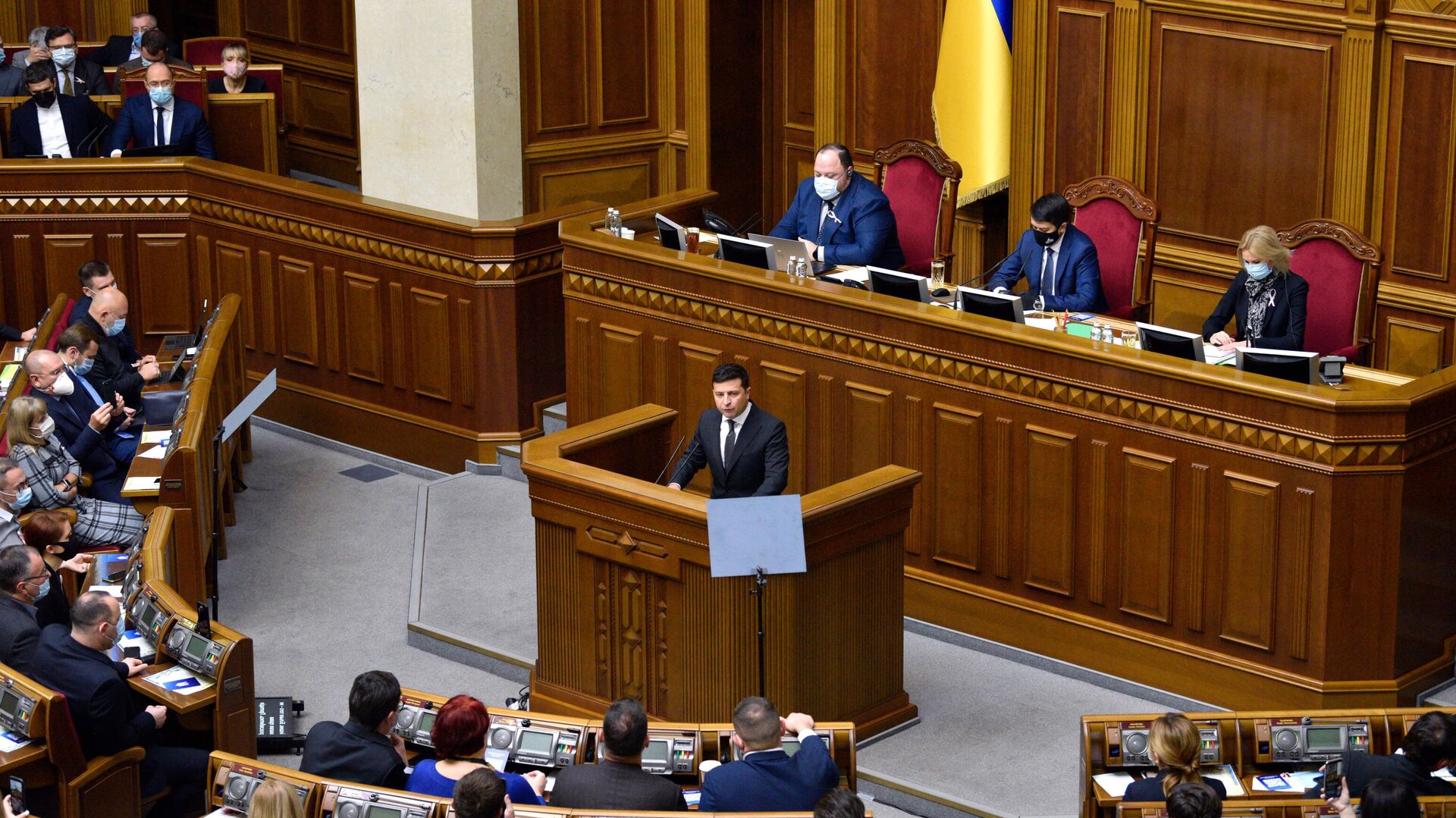 Президент Украины Владимир Зеленский выступает в Верховной Раде Президент Украины Владимир Зеленский выступает в Верховной Раде - РИА Новости, 1920, 03.02.2021