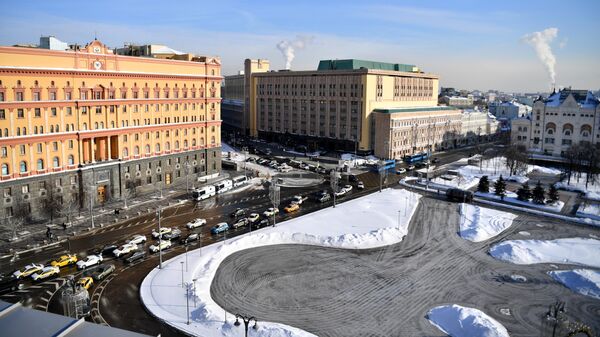 В Кремле не стали комментировать решение Собянина о памятнике на Лубянке