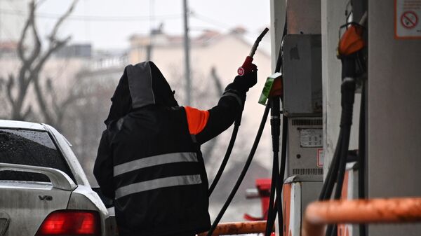 Биржевая цена бензина Аи-92 в России побила новый рекорд