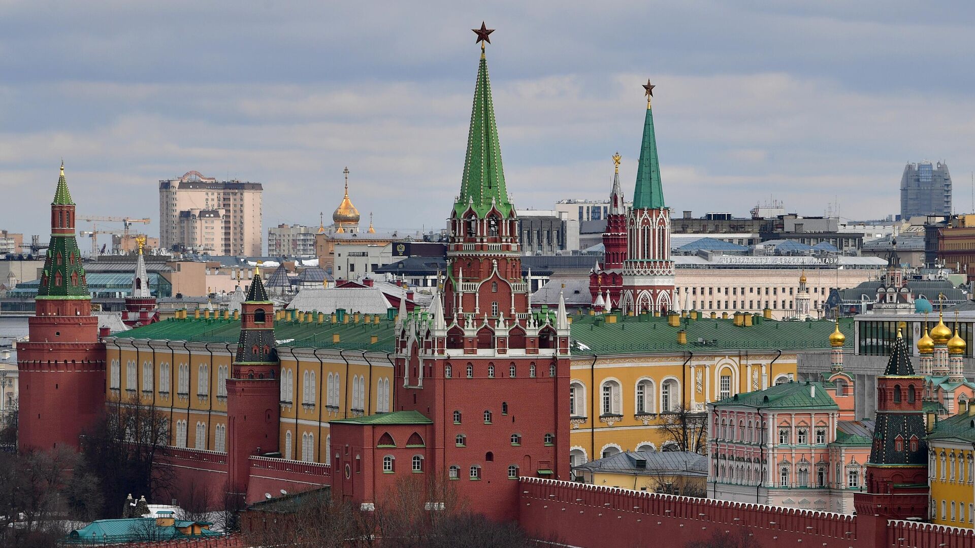 В Кремле отвергли обвинения в преследовании СМИ