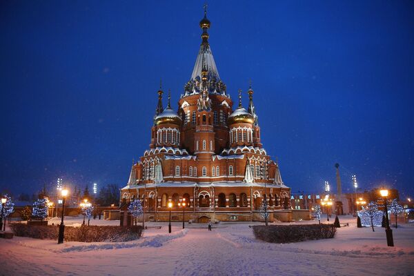 Свято-Михайловский собор в Ижевске Свято-Михайловский собор в Ижевске