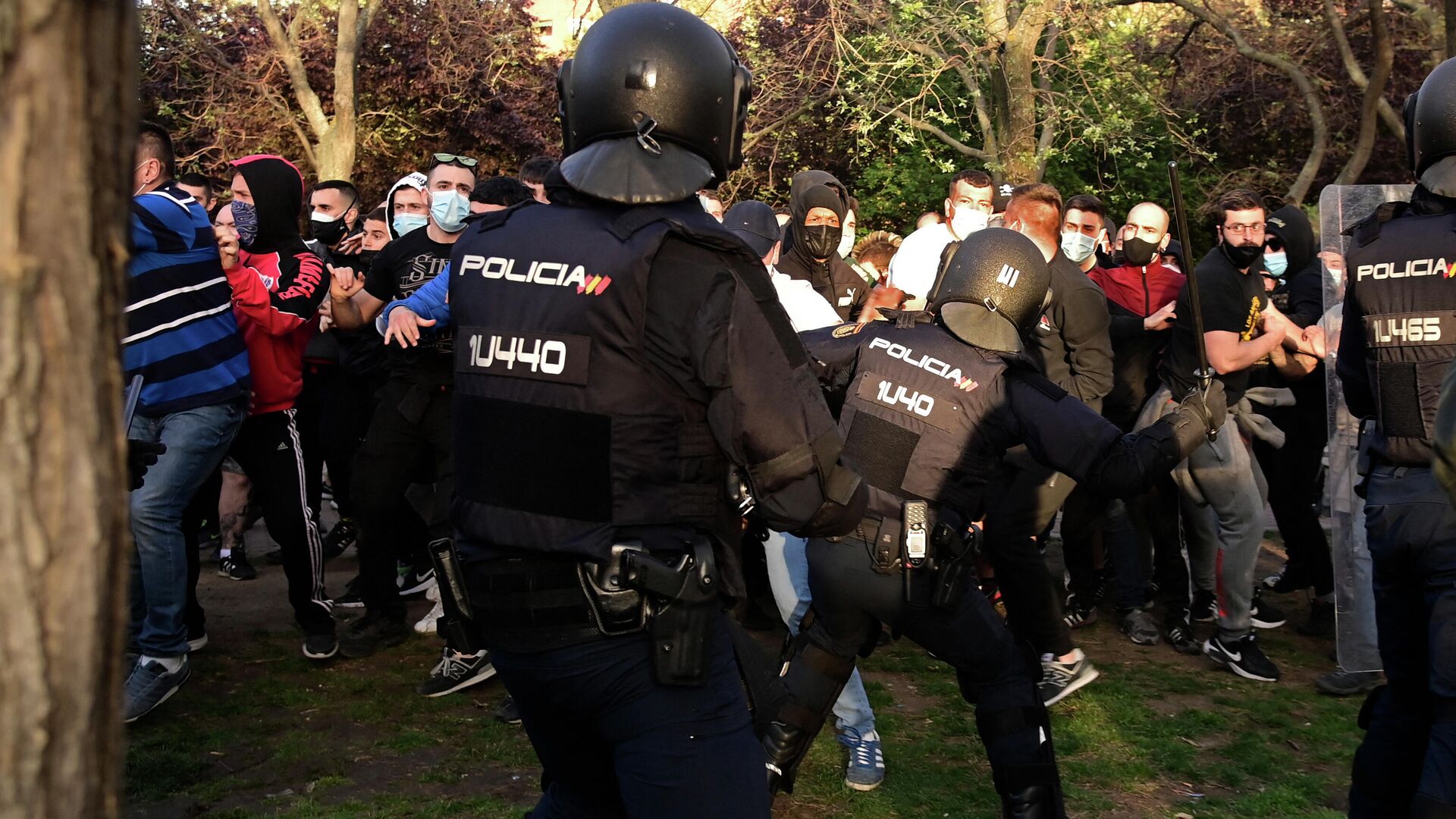 14 человек. Протесты в Испании. Полиция митинги Испания. Протесты в Мадриде. Протесты в Испании полиция.