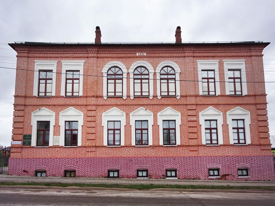 Дом купцов Векшиных (1870 г.) Дом купцов Векшиных (1870 г.)