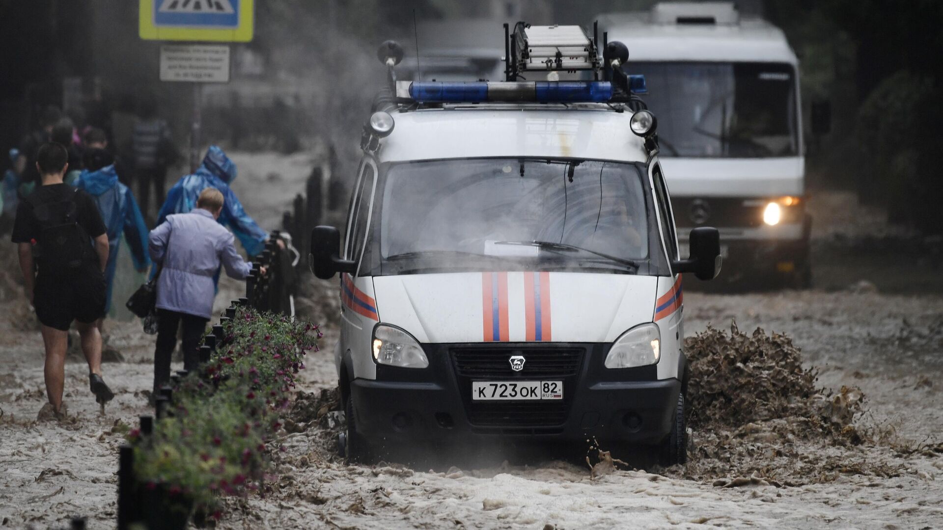 Число пострадавших от наводнения в Ялте возросло до 49 человек
