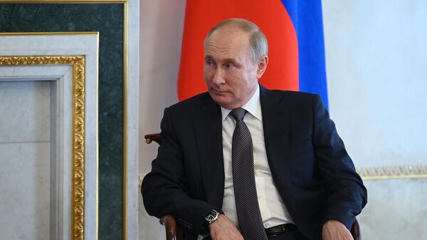 Путин назвал статью про Украину честной