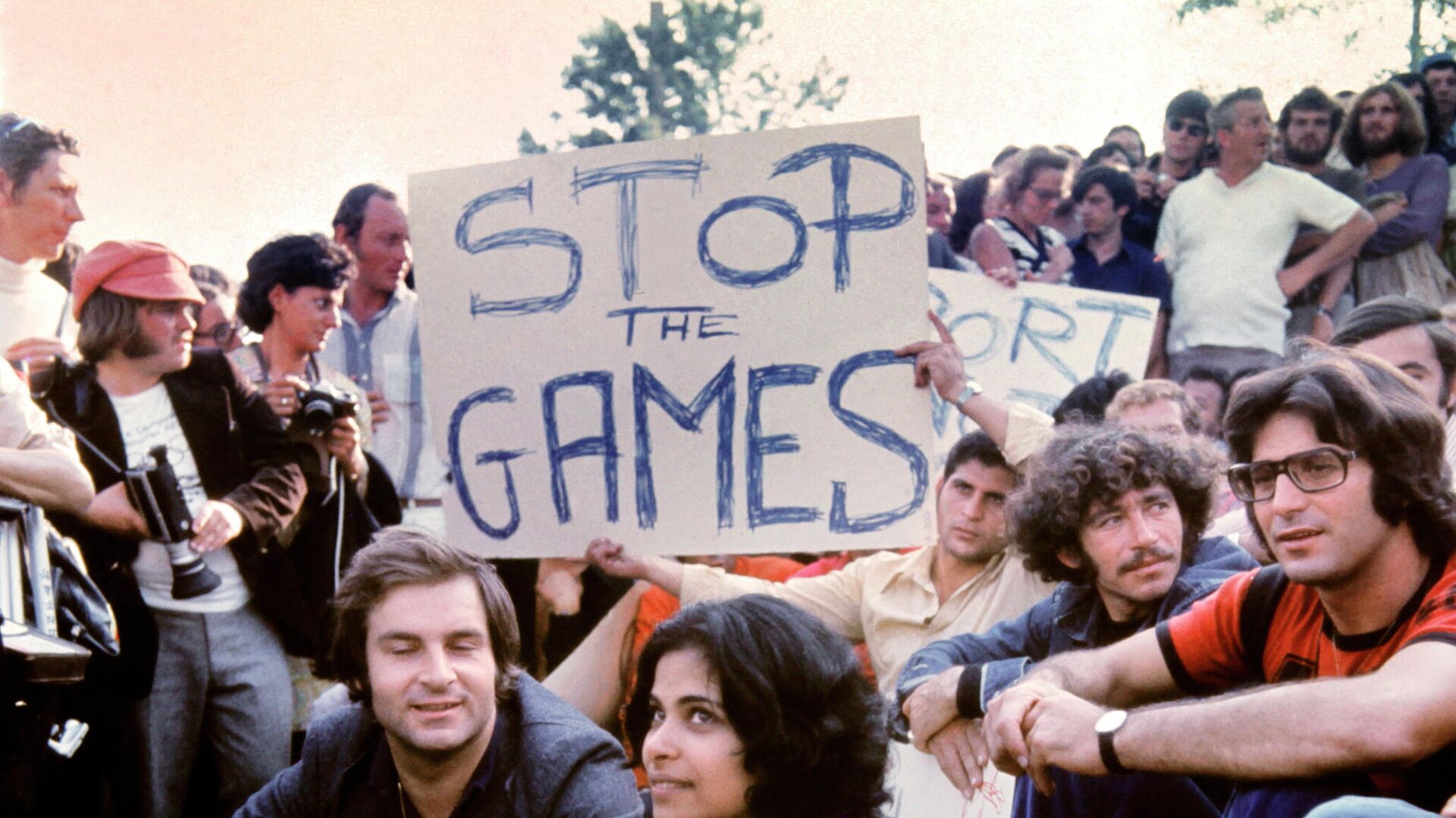 Протесты во время Олимпиады-1972 в Мюнхене после теракта Протесты во время Олимпиады-1972 в Мюнхене после теракта - РИА Новости, 1920, 22.07.2021