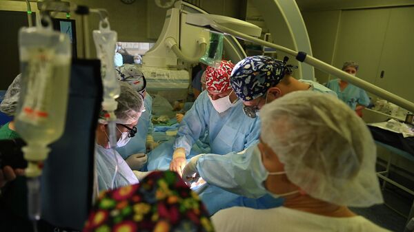 Российские онкологи заставили человеческий мозг функционировать вне тела