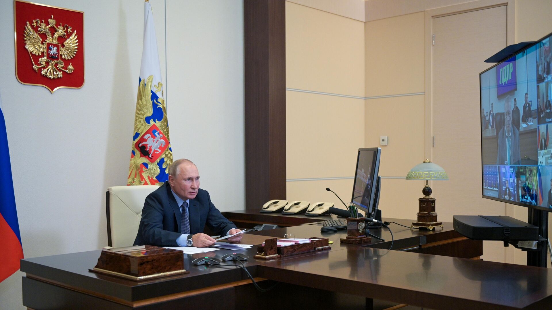 Путин призвал губернаторов грамотно и рачительно расходовать средства