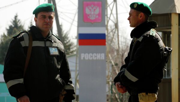 Украинские пограничники на границе с Россией. Архивное фото Украинские пограничники на границе с Россией. Архивное фото