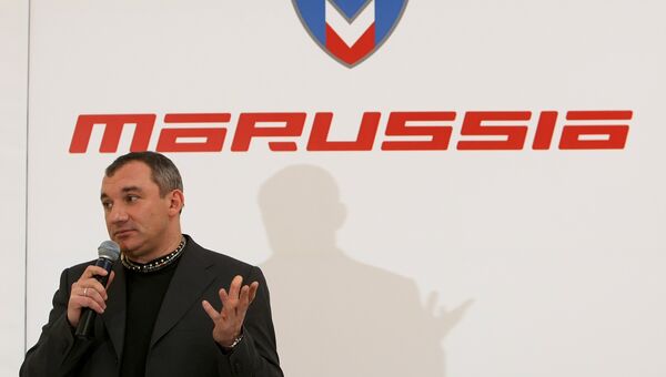 Николай Фоменко презентовал первый российский болид Marussia Николай Фоменко презентовал первый российский болид Marussia