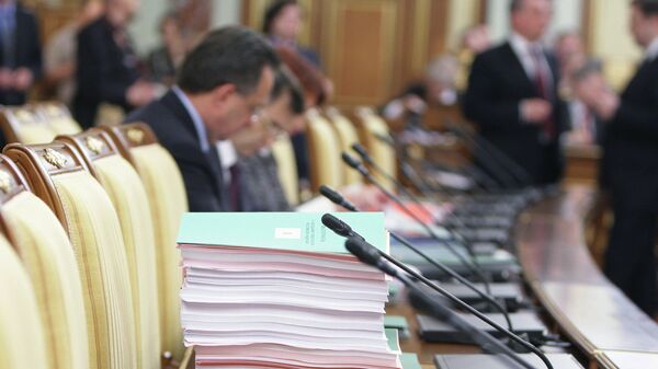 Ведомости: правительство хочет повысить налоги на 400 миллиардов рублей