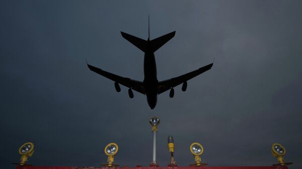 Летевший из Москвы в Амстердам самолет вернулся в Шереметьево