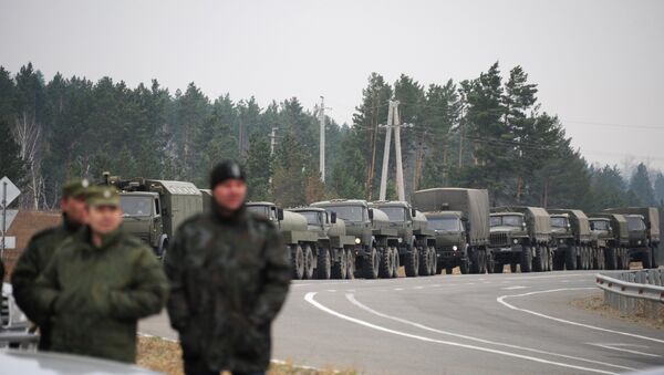 Ликвидация последствий пожара в воинской части в Забайкальском крае. Архивное фото Ликвидация последствий пожара в воинской части в Забайкальском крае. Архивное фото