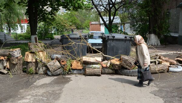 Ситуация в Славянске. Архивное фото Ситуация в Славянске. Архивное фото