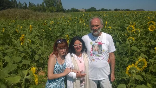 Родители Фатимы Дужински пассажирки малайзийского рейса Родители Фатимы Дужински пассажирки малайзийского рейса
