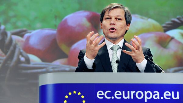 Европейский комиссар по вопросам сельского хозяйства Dacian Cioloș, 2010 год Европейский комиссар по вопросам сельского хозяйства Dacian Cioloș, 2010 год