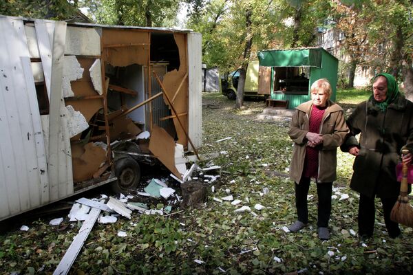 Последствия артиллерийского обстрела Донецка Последствия артиллерийского обстрела Донецка