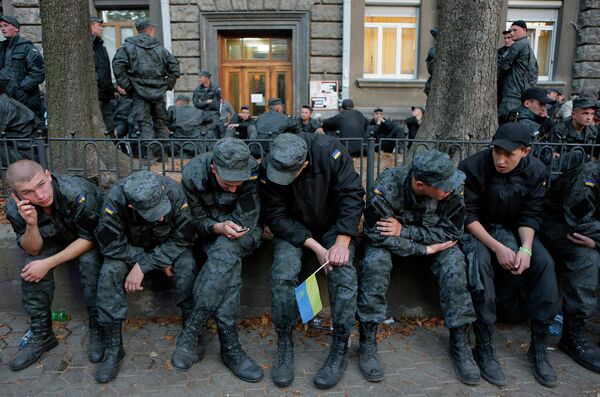 Бойцы Нацгвардии Украины устроили бунт и пошли на Киев Бойцы Нацгвардии Украины устроили бунт и пошли на Киев