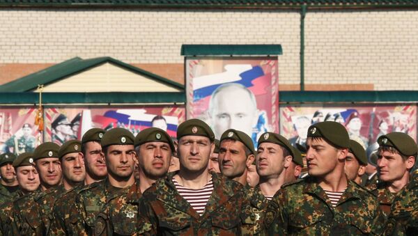 Военнослужащие во время мероприятий по случаю Дня призывника в городе Грозном. Архивное фото Военнослужащие во время мероприятий по случаю Дня призывника в городе Грозном. Архивное фото