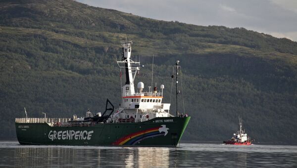 Судно Greenpeace Арктик Санрайз. Архивное фото Судно Greenpeace Арктик Санрайз. Архивное фото