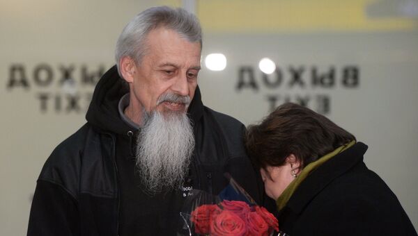 Российский летчик Павел Петренко освобожден из плена талибов в Афганистане Российский летчик Павел Петренко освобожден из плена талибов в Афганистане
