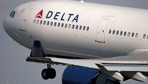 Американский самолет Delta Air Lines. Архивное фото Американский самолет Delta Air Lines. Архивное фото
